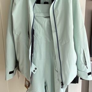 Rossignol Women’s mint green Ski Jacket and Bib Set